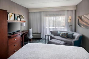 Гостиница Sonesta Select Boston Stoughton  Стоутон